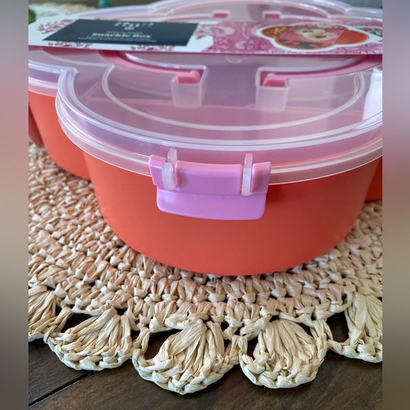 Roller Rabbit Pink Snackle Box - Picture 5 of 6